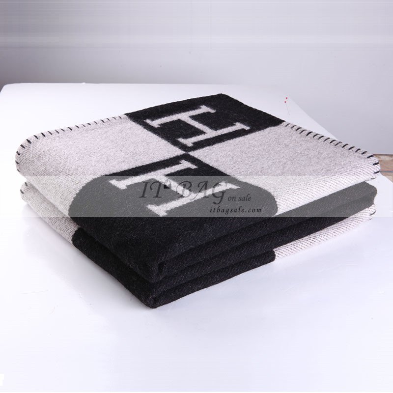 Hermes Blanket Balck 1